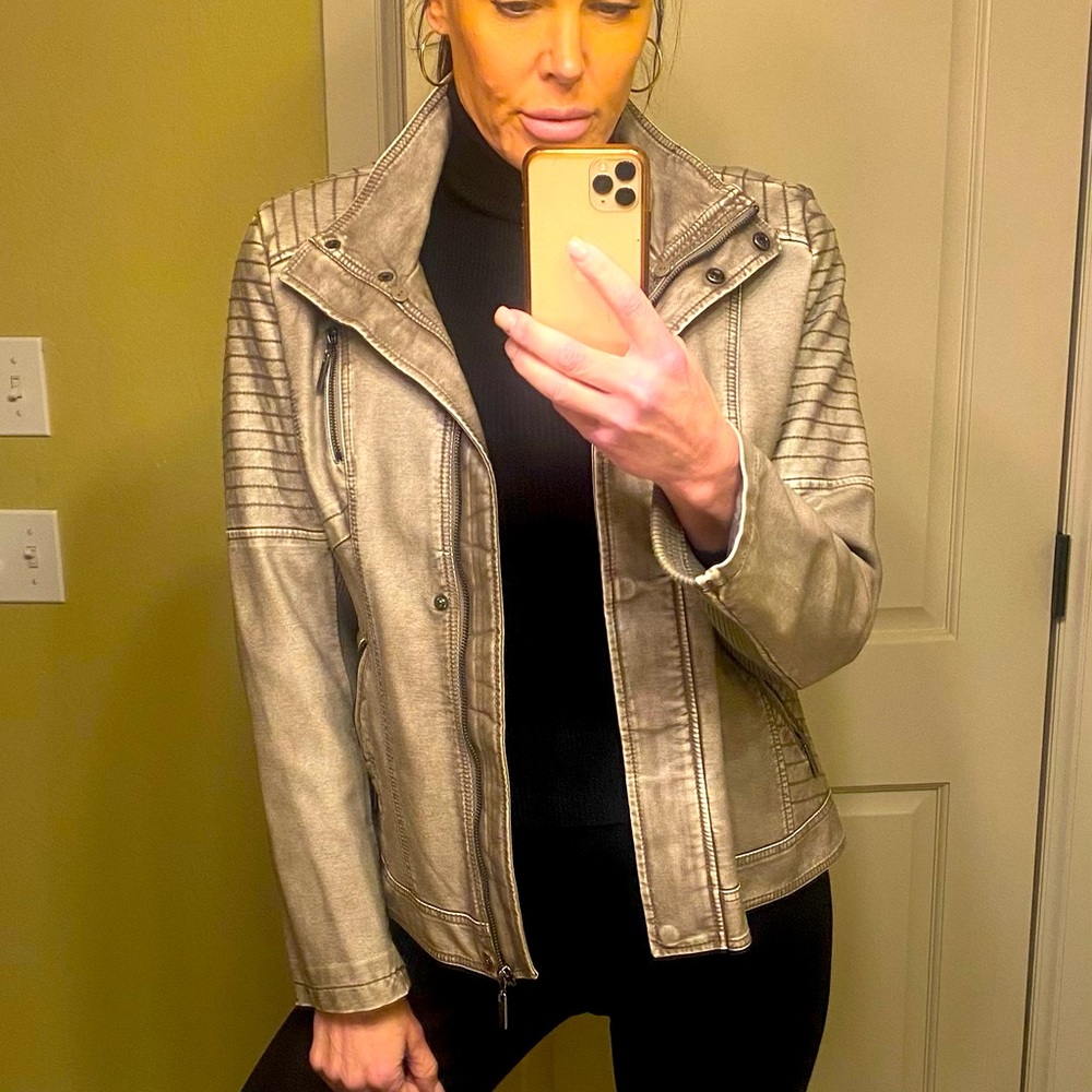 Signature Studio Faux Leather Coat Size Large